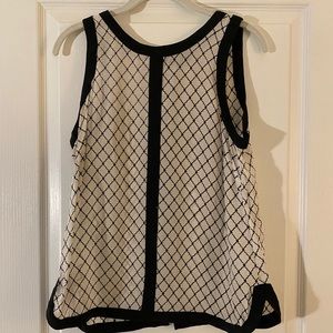 ARYNK Top Black & White Size Small